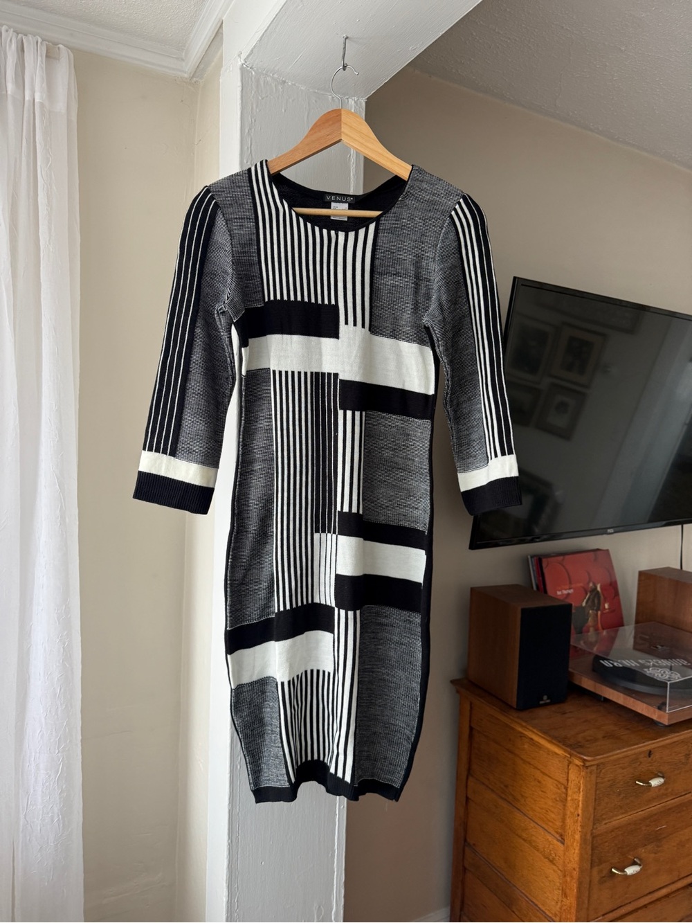 VENUS Black & White Geometric Knit Sweater Dress Size Small